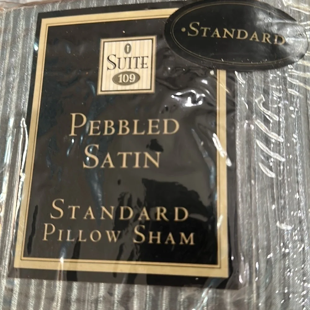 Suite 109 King pebbled satin duvet cover, two matching standard pillowcases NWT